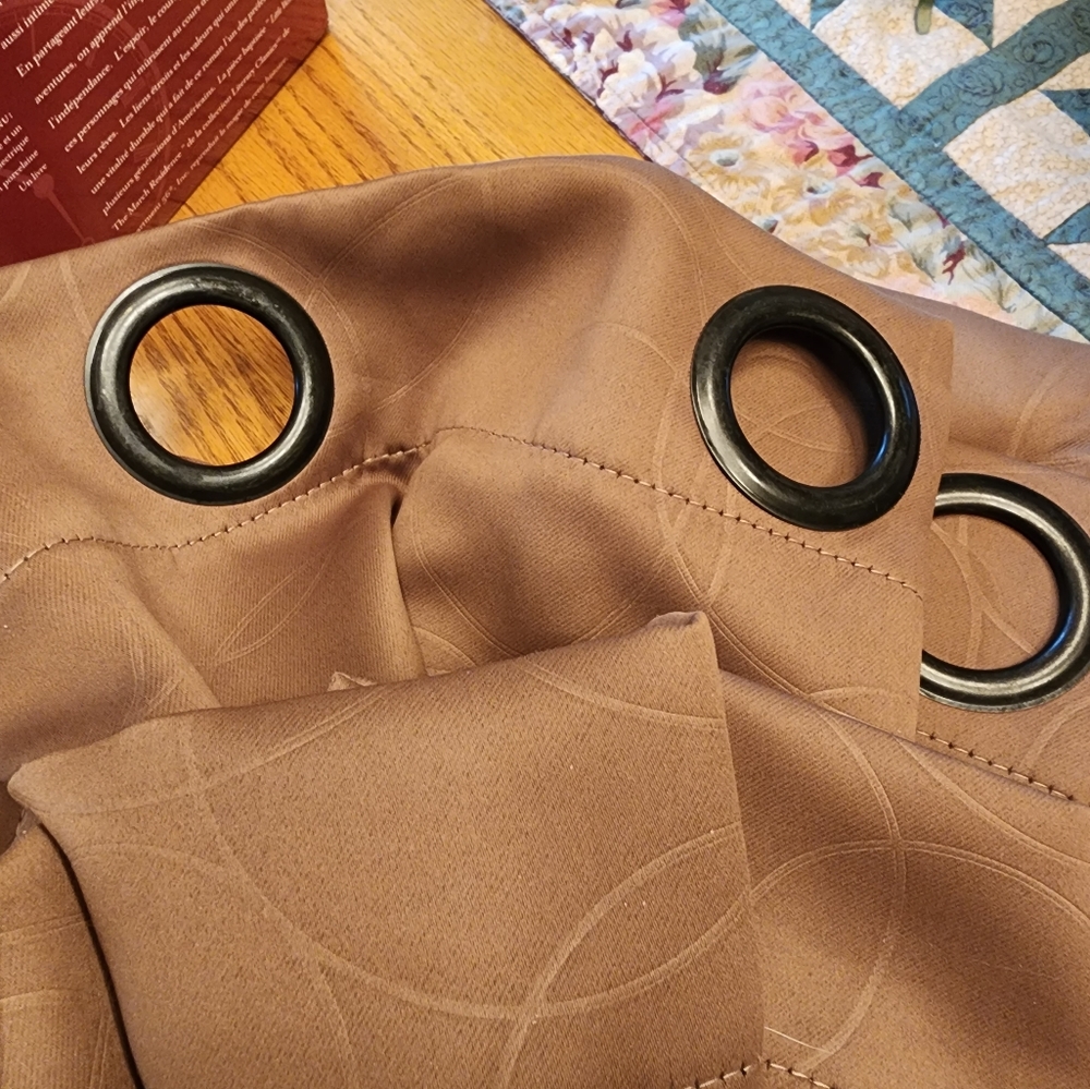 Curtains - Picture 2 of 4